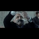 Borzoo Niknejad Instagram - “زیرآبی نری ، زیر دست و پا لِه میشی”. آنونس “دوزیست” رونمایی شد. . همزمان با آغاز دومین روز اکران ، “دوزیست” به کارگردانی برزو نیک نژاد و تهیه کنندگی سعید خانی آنونس این فیلم سینمایی رونمایی شد. . جواد عزتی ، هادی حجازی فر ، ستاره پسیانی ، الهام اخوان ، مجید نوروزی و پژمان جمشیدی با هنرمندی مانی حقیقی و سعید پورصمیمی گروه بازیگران این فیلم را که از ۲۰ مرداد در سینماهای سراسر کشور اکران خود را آغاز کرده تشکیل داده اند. . دوزیست با استقبال تماشاگران خود توانست در روز اول اکران با پانزده‌هزار مخاطب به فروش ۷۰۰ میلیون تومان برسد و رتبه نخست فروش روزانه را از آن خود کند. . ساخت آنونس : امید میرزایی پخش از خانه فیلم سرمایه‌گذار : دکتر جلال تیموری #دوزیست . @khanehfilm.official @saeedkhani61 @borzouniknejad @dozist_movie @omid.mirzaei___