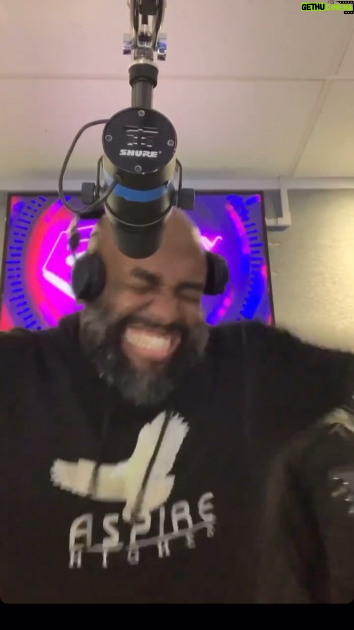 Bradley Mcintosh Instagram - Should man be this happy to play S Club 7 haha. debut on #flexfm @djmilktray π₯ππΎπ