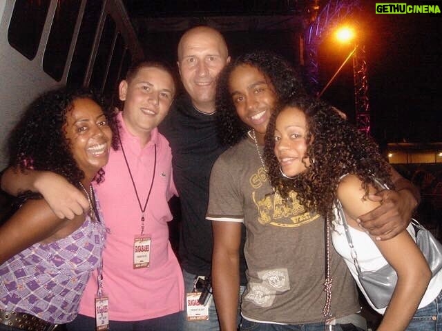 Bradley Mcintosh Instagram - My step bro @charliedawson11 just sent me this #throwback with my stepdad @1marky.d my mum and my sis from #2006 #goodtimes