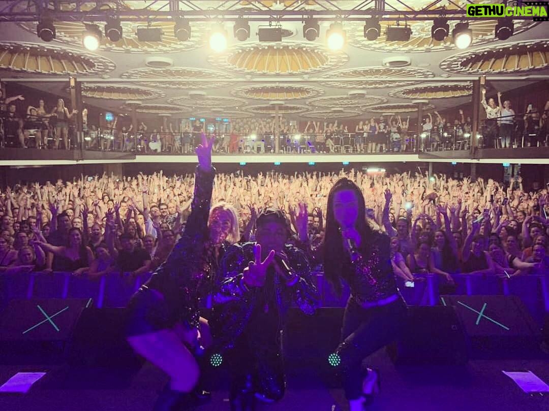 Bradley Mcintosh Instagram - What a great show last! Thankyou #Brisbane #Australia #tourlife #sclub #bigrovaz #5ive #eatonshillhotel Eatons Hill Hotel