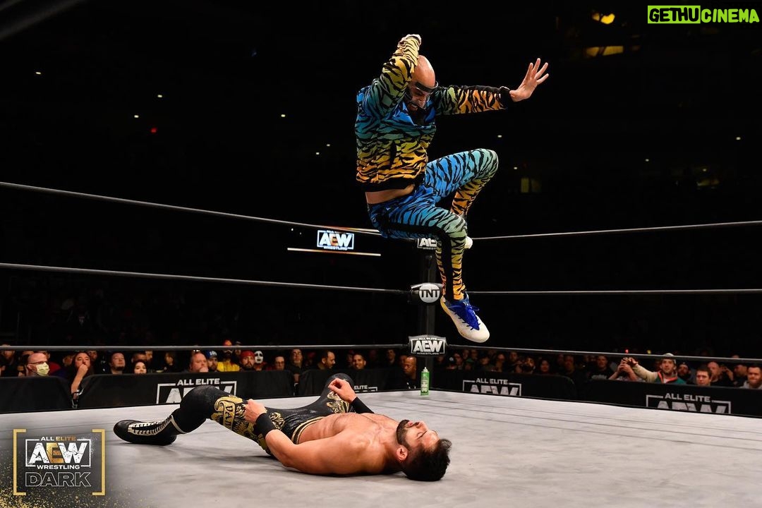 Brandon Bogle Instagram - Droppin bows on em #AEWDark #AEWDarkElevation