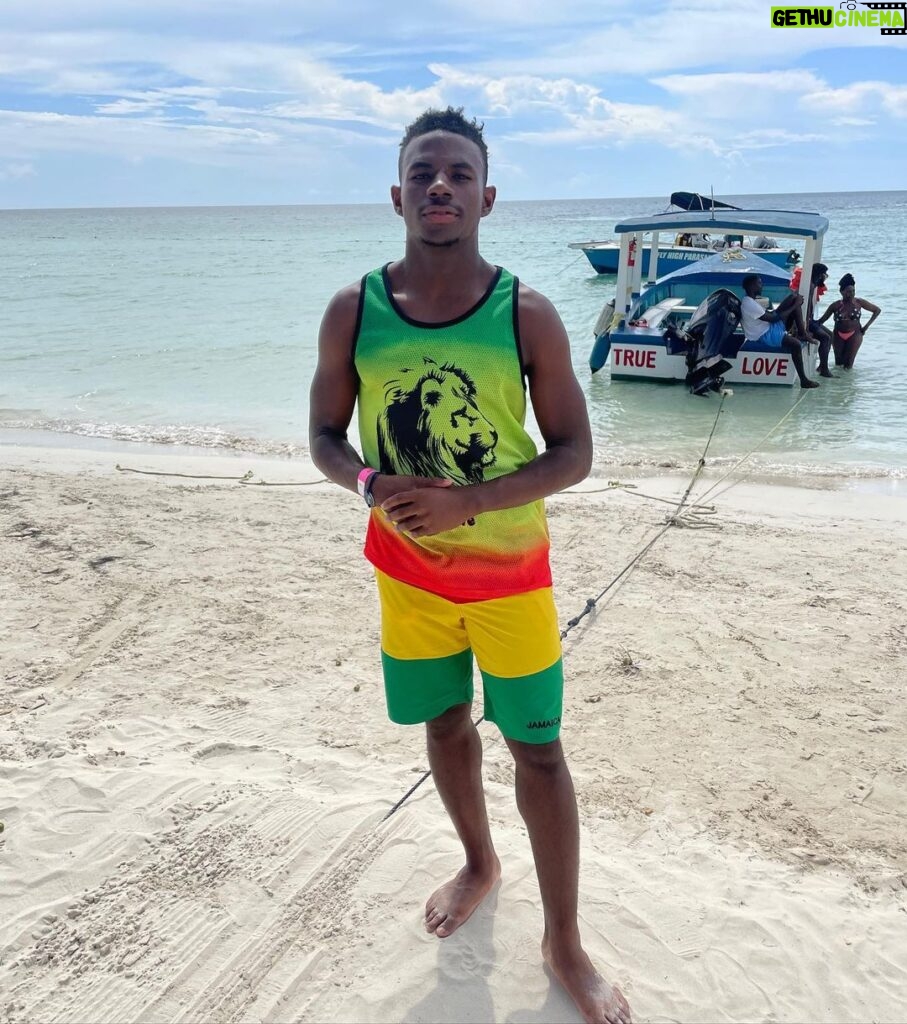 Brandon Gilpin Instagram - Happy Independence Day 🇯🇲