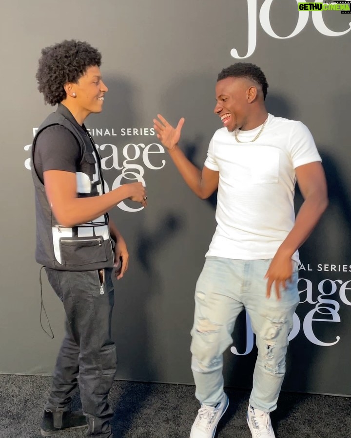 Brandon Gilpin Instagram - Livin da Life Iβm supposed too π€©π« Last slide , they asked me to spit sum real quick yk I had to come wit it π―π²π€« soon Drop !! Make sure yβall go watch AVERAGE JOE ON BET @betplus @deoncole my favorite comedian ππ₯ & heβs killing it rn! Shoutout to the House of BET for hosting dope events and my brother @bwrightous @sixdegrees for makin magic happen π€© P.s dat White shirt pon mi chocolate skin ?? Yu see itt ππ« #ShowTimeBrando #Bet #houseofbet #brandongilpin