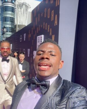 Brandon Gilpin Instagram - BET AWARDS 2023 🤩💫

When @dextadaps Touch Di Stage, PLACE GET MADDD🇯🇲🇯🇲

Glad I was wit my guys this time 🫡🤩 @sneaky_lyfe @christianmaxwelll 🔥🔥

#ShowTimeBrando #betawards #dextadaps #BET #BrandonGilpin
