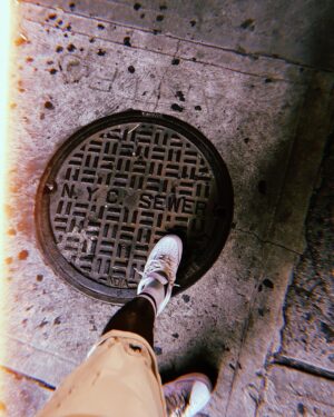 Brandon Gilpin Instagram - Concrete Jungle 💫🗽🤩

I should start modeling now right? 😂

Fit : @jtecollections 

#ShowTimeBrando #BrandonGilpin #actor