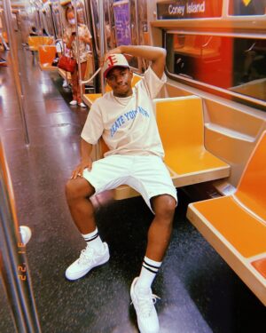 Brandon Gilpin Instagram - Concrete Jungle 💫🗽🤩

I should start modeling now right? 😂

Fit : @jtecollections 

#ShowTimeBrando #BrandonGilpin #actor