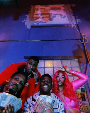 Brandon Gilpin Instagram - Still don’t have the right word to say man🥺 #pvalley Season 2 was such a roller coaster! I’m Glad y’all y’all were able to take this journey with us! #DJNevascared came back to da Pynk to turn it up wit da framily🖤 Love YALL #Pynkposse love y’all too🖤 

@katorihall Momma K thank you for everything ain’t nothing move & shake without you

P.s 
I will be Droppin PValley BTS vlogs all week so make sure y’all subscribe 🖤🔥

#ShowTimeBrando #DjNevaScared #brandongilpin #pvalleystarz
