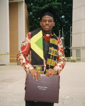 Brandon Gilpin Instagram - Happy Martin Luther King Day ✊🏿🤴🏾🙌🏾 Following in you’re Footsteps by Graduating from Morehouse College is still one of my biggest accomplishments. 🙏🏾👨🏽‍🎓 Thank you MLK

#Martinlutherkingday #mlkday #ShowTimeBrando #martinlutherking