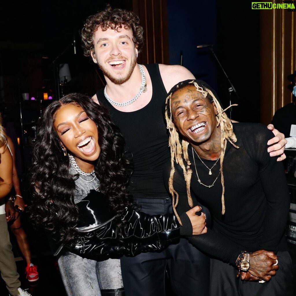 Brandy Norwood Instagram - Did this really happen? Dream come true🙏🏽 @jackharlow x @liltunechi Jack, thank you for such an amazing opportunity. Love for life ♥♥♥