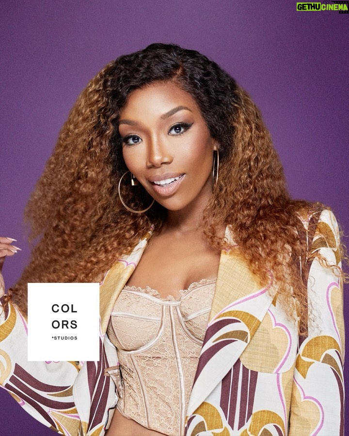 Brandy Norwood Instagram - This one is dedicated to all my amazing fans. There’s no place I’d #RatherBe than sharing this music with you ♥️ Link in bio to watch my @colorsxstudios show ♠️ 🎵 #b7 Thank you to @antoniodixonmusic x @victoriamonet x @theycallmecamper for helping me put together an Amazing song ♥️ Also to my god father @frankgatson x @bergtonemusic x #WalterMillsapIII for always pushing and bringing out the good♥️ #teamtoomuch @ashleyseanthomas x @makeupsurgeon x @nikkrokkshair ♥️