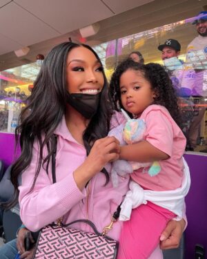 Brandy Norwood Instagram - Happy Birthday to our little song @melodylovenorwood 🌸 💕we love and adore you Melzy.
Thank you for bringing so much love and joy to our family 🌸💕🌸💕🌸💕🌸💕🌸💕
Love Auntie b💓