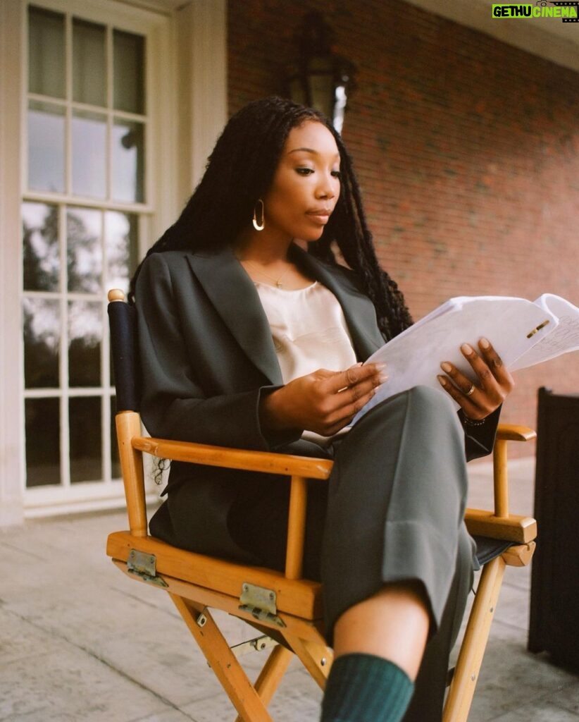 Brandy Norwood Instagram - It's official! THE FRONT ROOM from The Eggers' Brothers @a24 🎬 Can’t wait for y’all to see this ♥️ God you’re Awesome!!!! I trust you with my entire life. Thank you for this amazing opportunity to work with this unbelievable cast, crew, and the studio everyone wants to work with and of course my Eggers fam🤞🏾♠️
