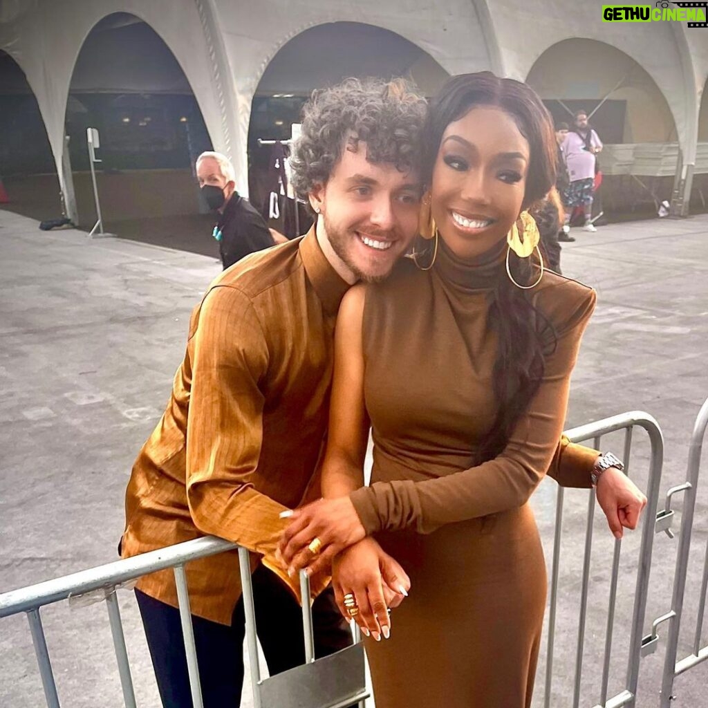 Brandy Norwood Instagram - This was a magical night. I felt so loved and appreciated by @jackharlow and his wonderful team ♥ I haven’t been to the bet awards in a VERY long time and it’s my dream to earn one. Thank y’all for embracing me like family. And the crowd for making me feel #firstclass Jack,me and you 4 life ♠ Ryan, @thisisryanramsey -thank you so much for helping to believe in myself - you started me in rap. Got me my first beat.-and now you got me on a huge platform with @jackharlow #teamtoomuch @luxurylaw - I felt like a super star @makeupsurgeon - just wow @nikkrokkshair - so blessed My god Father @frankgatson - can’t do it without you @motownrecords x @theethiopiandream - love my new home ♥ @bergtonemusic x #waltermilsapiii @atlanticrecords for being behind this performance thank you for you support ♥♠ Thank you to my whole family for always being there @rayj - @sonjanorwood - @vocalcoachnorwood - @princesslove and Most of all my light, my music, my angel @syraismith @salxo @chitownshake @ebrointheam @oldmanebro @lakesheezy ♥ @aasimdxplicit us together is roar!!🙏🏽 -brannie First Class