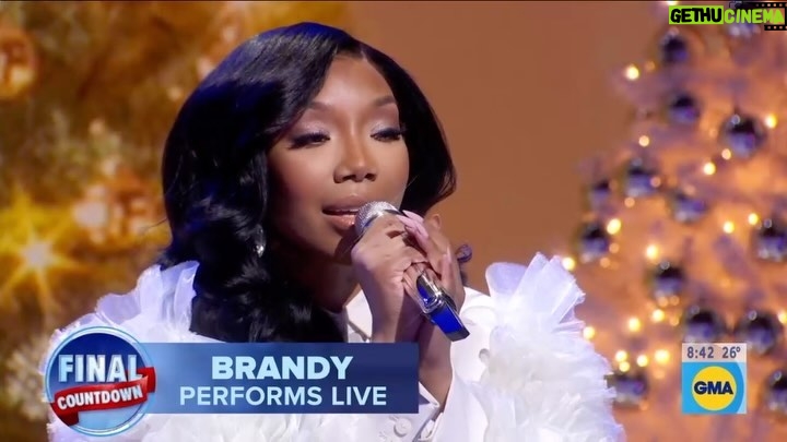 Brandy Norwood Instagram - Wishing everyone a very Merry Christmas. Thank you @goodmorningamerica for all the love. #somedayatchristmas #christmaswithbrandy