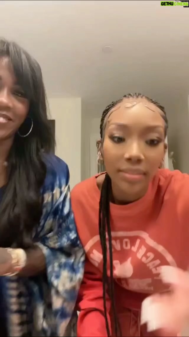 Brandy Norwood Instagram - Big Vibes with my sis @tiwasavage to our powerful new song #somebodyson 🙏🏾 Thank you all for the love and support for our special collaboration #dreamcometrue