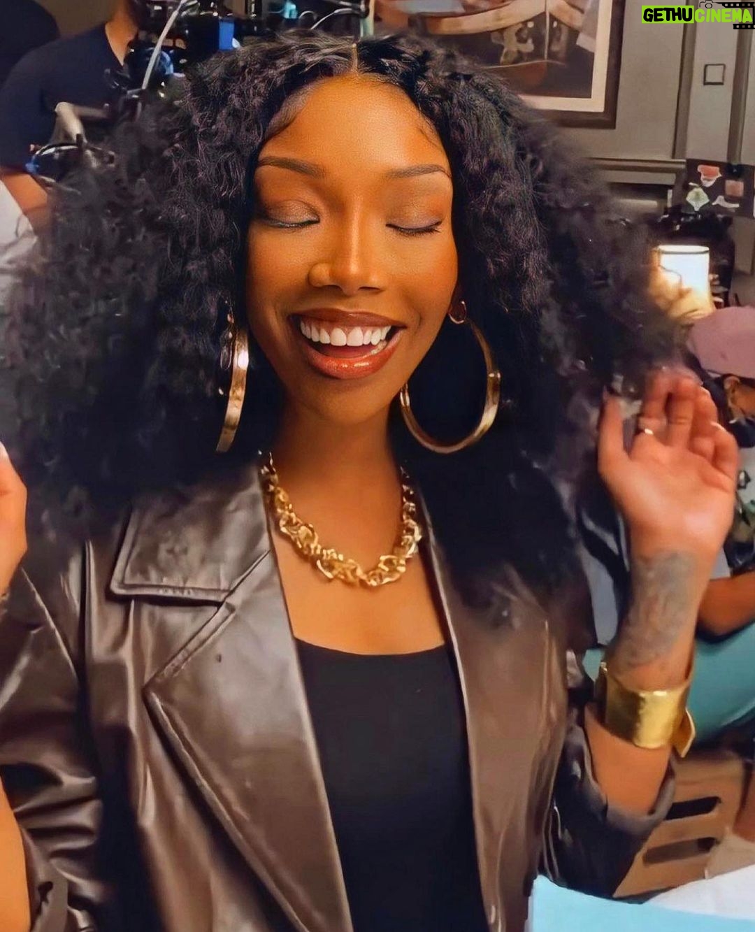 Brandy Norwood Instagram - the crown is all mine- ain’t no thorns on my roses- God came to me and told me that I’m the chosen -@aasimdxplicit #concord 🤘🏽