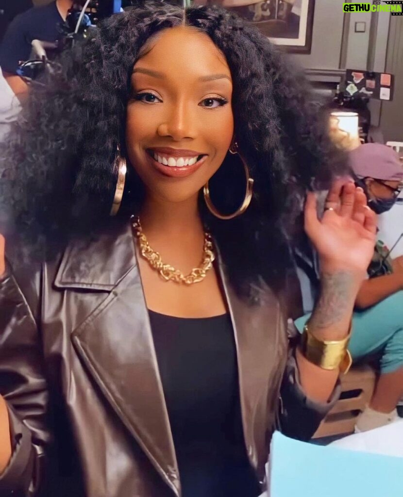 Brandy Norwood Instagram - the crown is all mine- ain’t no thorns on my roses- God came to me and told me that I’m the chosen -@aasimdxplicit #concord 🤘🏽