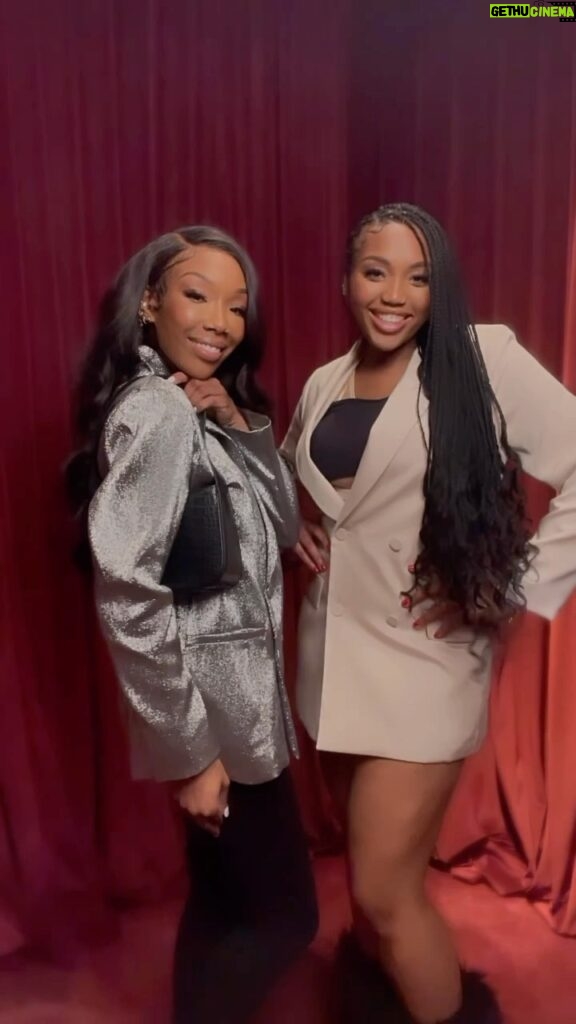 Brandy Norwood Instagram - The holiday season is here and there’s no better way to dress for all the holiday events than with @hm #ad @syraismith is joining me in showing off some of our favorite pieces for some fun events we have coming up! Which look are you shopping this season? #hm https://bit.ly/brandyxhmholiday