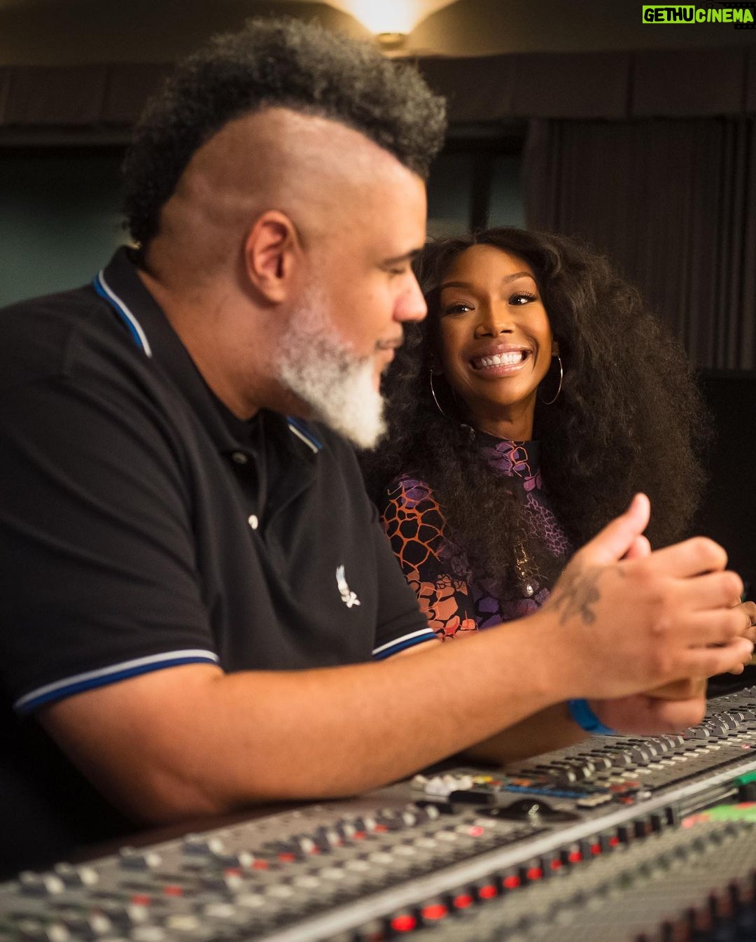 Brandy Norwood - 260.7K Likes - ✨ SPECIAL ANNOUNCEMENT ✨ On May 21st, Walt Disney Records will release the new Disney Princess Anthem “Starting Now” sung by yours truly!! I had an amazing time working with @oakestra to record an original song that celebrates courage and kindness. Thank you to all the songwriters and my Disney family for this magical moment ♥️♥️ #UltimatePrincessCelebration @thedisneyprincesses x @disney