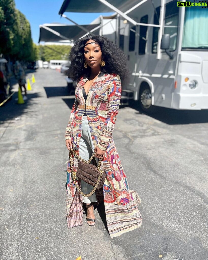 Brandy Norwood Instagram - There she goes....♥️ Robe @anamikakhanna.in Jeans @delafuente.co Shoes @louboutinworld Bag @newbottega Hey @theycallmecamper - thank you for this bomb ass bag♥️ I luh you ⛺️
