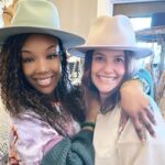 Brandy Norwood Instagram - So great to get out today and visit my favorite store in LA @blackbirdgeneral 🫶🏽 if you guys are ever here please stop by… Now, studio time♠️🎵🎶🎤🎧