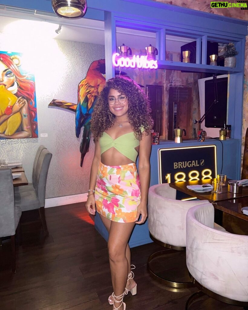 Brashell Santos Instagram - About last night ✨🤩🇩🇴 Spanglish Craft Cocktail Bar