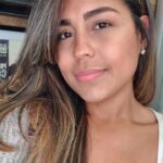 Brashell Santos Instagram - El pelo rizado se puede poner lacio? Yes, yes, yes, yes, claaro que yes!!! 🎶 solo tienes que encontrar las manos indicadas que te traten tu cabello con amor, cuidado y respeto para que los rizos no se maltraten 🥰 . . En mi caso aqui en Miami es @mge_hair_miami la unica que puede controlar este pelucon sin maltratarlo. De esa manera cuando te vuelves a lavar el pelo, tus rizos siguen fabulosos y no tienes regrets 💜 #confia 😊✌🏽 . . 🎶 Music: My Go Away Dream Musician: Not The King. 👑 MIAMI florida / EE.UU