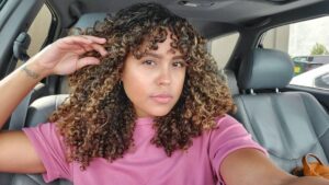 Brashell Santos Instagram - No siempre tengo ganas de subir fotos pero hoy si 🥰 pasen feliz resto de la tarde! 
.
.
Mis mechas: @mge_hair_miami
#Curly #CurlyHair #CabelloRizado #Rizos #Cachos