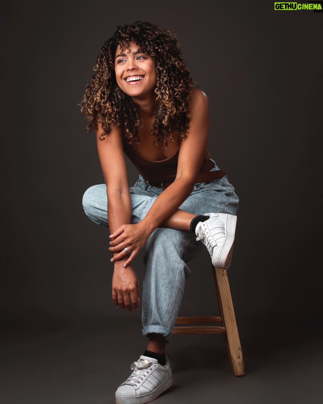 Brashell Santos - 540 Likes - Nos sentamos a esperar a que todo pase o le damos con to’ sin pensarlo mucho? 🤭😏
.
.
📸 @pyramis.studio