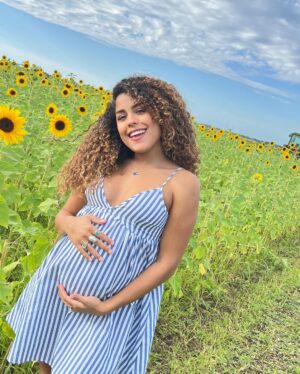 Brashell Santos Instagram - G L O W I N G 🌻🤰🏽