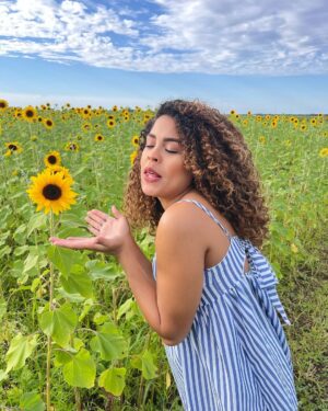 Brashell Santos Instagram - G L O W I N G 🌻🤰🏽