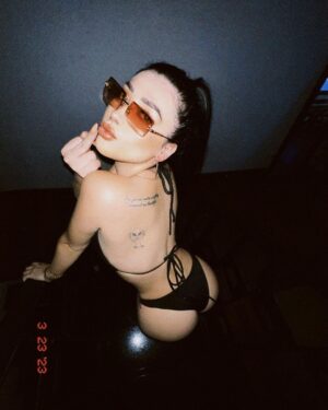 Brenda Zambrano Instagram - 🖤🖕🏻
