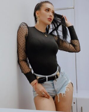 Brenda Zambrano Instagram - En lugar de tener envidia a alguien que esta triunfando, mejor tómalo de inspiración para lograr tus metas en la vida.⚡️💜 #makeup @will_makeup