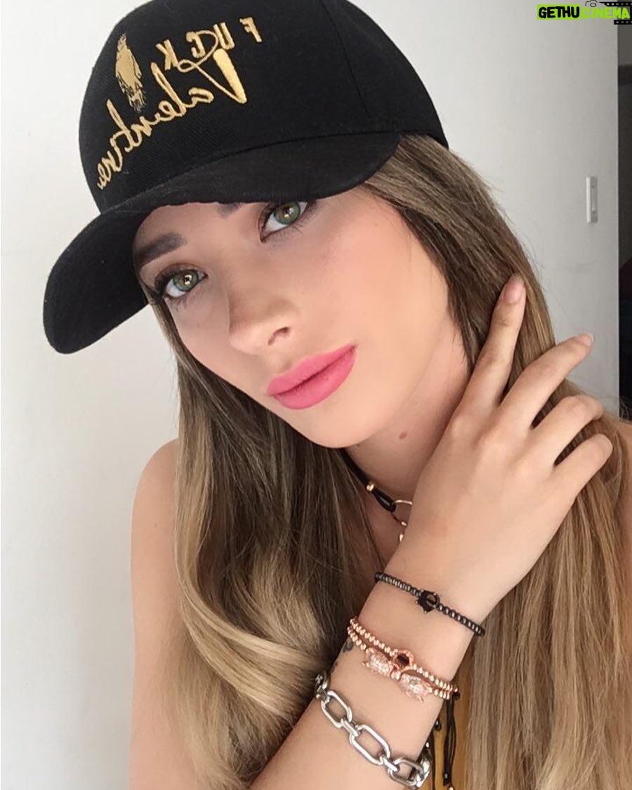 Brenda Zambrano Instagram - Bonita noche bebes gracias por sus comentarios fue un placer 😘 Mexico City, Mexico