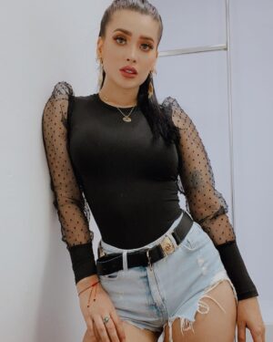 Brenda Zambrano Instagram - En lugar de tener envidia a alguien que esta triunfando, mejor tómalo de inspiración para lograr tus metas en la vida.⚡️💜 #makeup @will_makeup