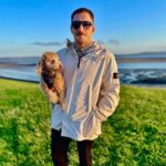 Brett Johns Instagram - Couple of snaps of @brettjohnsmma sporting the AW1998 Nylam Jacket With a removable Dutch Rope Liner from @stoneislalf. A beautiful bit of kit & in stunning condition for a 25 year old garment ! Brett is a professional MMA fighter & UFC Vet. He’s into his fashion, and just recently collaborated with @weekendoffender releasing the “Violenza” Tee. An overall sound Geeza so check him & the tee out if you haven’t already. 👊 @stoneislalf for all your Stone Island & CP Company needs 🛒🏝️😀
