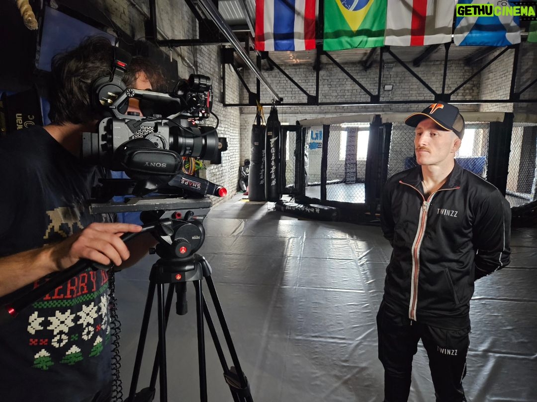 Brett Johns Instagram - A great day of filming with @brettjohnsmma ahead of his @pfleurope debut on Friday night in Dublin. Huge thanks to @adrenalinkgbwallis @kgbgym for the Gym access. / Diwrnod gwych o ffilmio gyda @brettjohnsmma cyn ei ffeit ar @pfleurope Nos Wener yn Dulyn. @eurosjonesevans 🎥@mrmjmoore