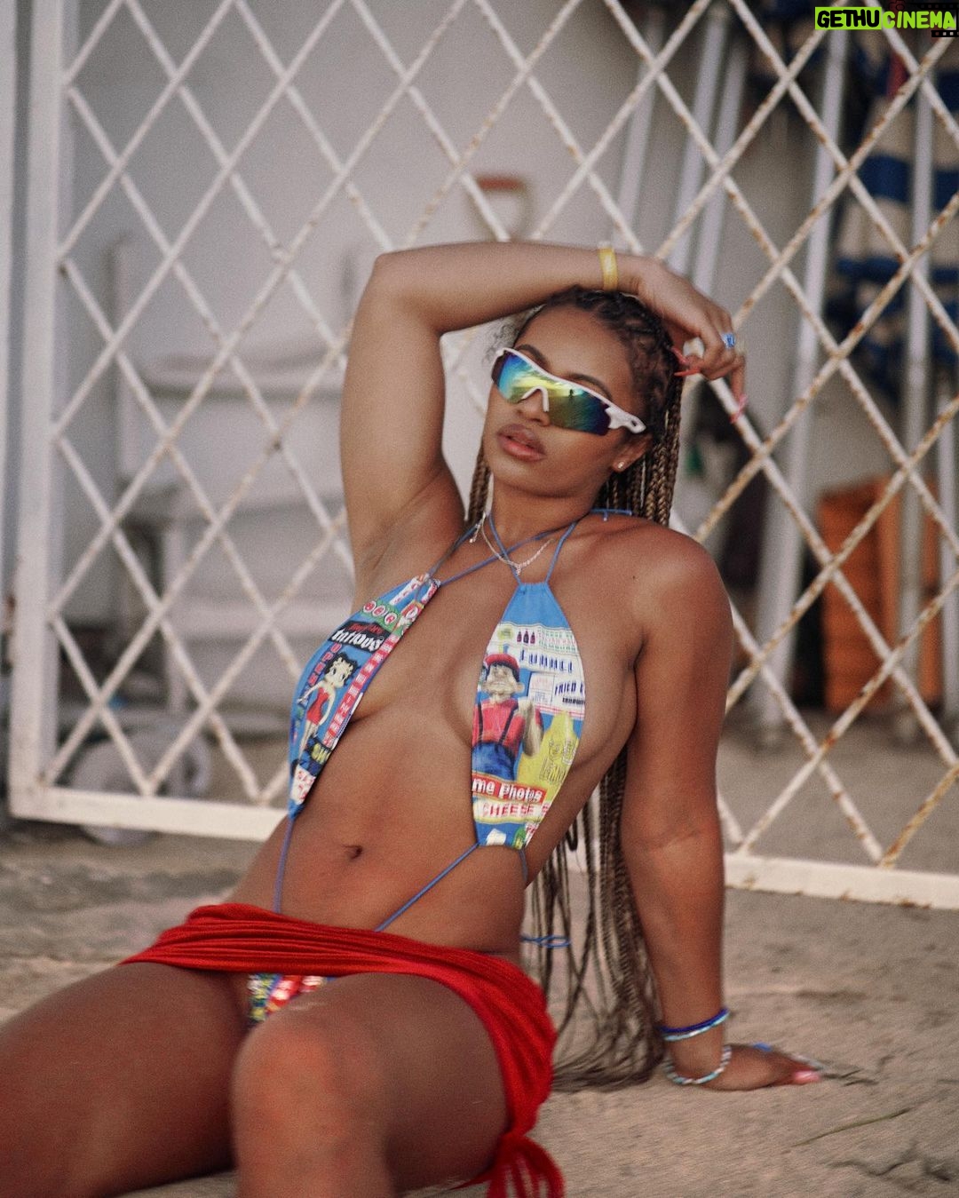 Bria Bryant - 5.6K Likes - Peeped them moving like me, so I had to switch it up
•
•
📸: @xander.foto
Swim: @superstarkya
Skirt and Top: @karma7.co
Hair: @braidedbynicks
