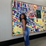 Bria Bryant Instagram - art that feeds the soul > • • Shoes: @jeffreycampbell Bag: @prettylittlething Jewelry: @lovisajewellery Brooklyn Museum