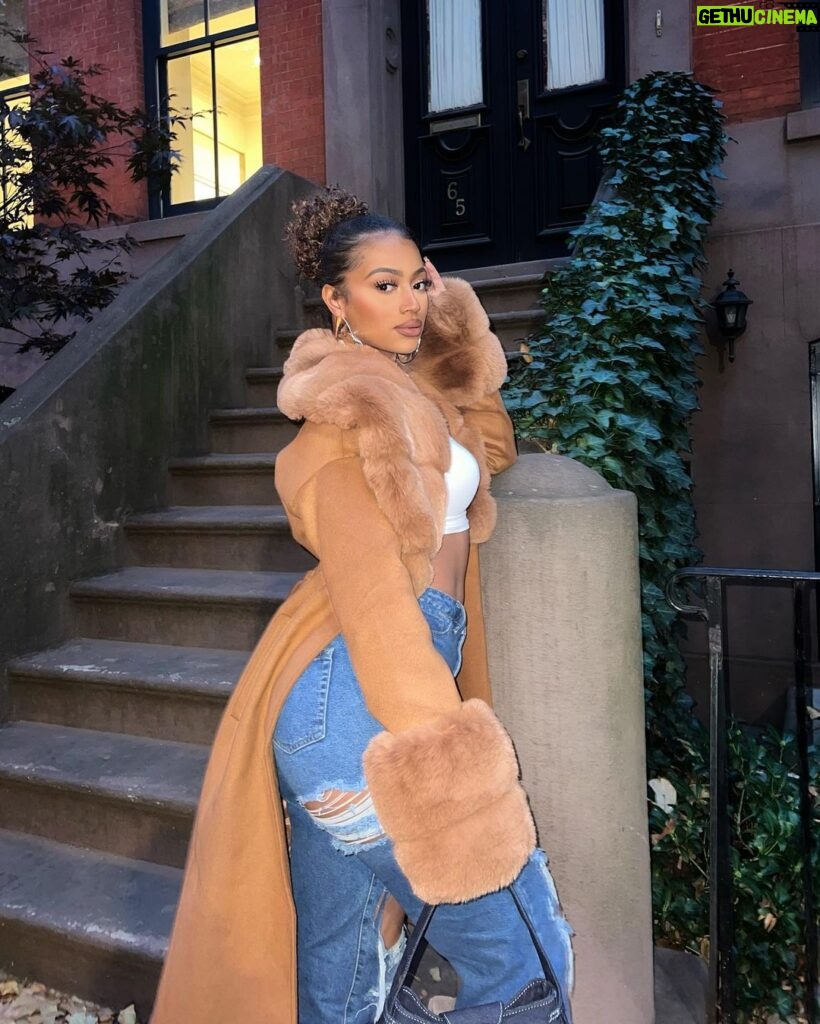 Bria Bryant Instagram - Even when it’s cold, I bring the heat New York, New York
