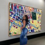 Bria Bryant Instagram - art that feeds the soul > • • Shoes: @jeffreycampbell Bag: @prettylittlething Jewelry: @lovisajewellery Brooklyn Museum