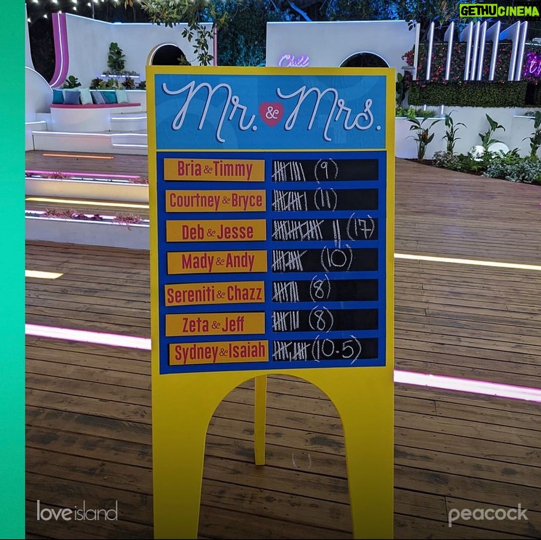 Bria Bryant Instagram - The votes are in! Check out tomorrows episode for the results! 🏝❤️