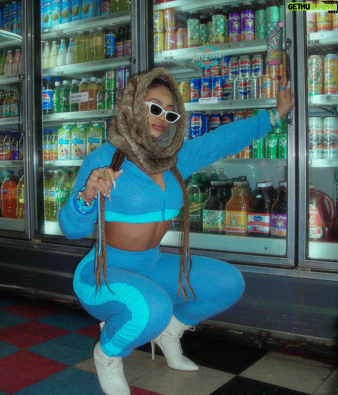Bria Bryant Instagram - the 2000βs made me do it πΏπ€³π½π¦ New York, New York