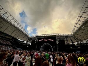 Brian Frasier-Moore Instagram - About last night in Sydney, Australia at @allianzstadium w/ @pink #show2 #summercarnivaltour2024 
📷 by @antonio_geary 

@pearl_drums @sabiancymbals @evansdrumheads @vaterdrumsticks @rolandglobal @seelectronics @drumstatic @tunerfishluglocks @cympad @drumdots @musicnomadcare @floodedstudios @lowboybeaters @humesandberg @dauzdrums #bfmsignaturesnare #bfmsignaturesticks #bfmsignaturesnarecase #bfmsignaturejersey #bfmsignaturecymbal #bfmsignaturebeater #bfmsignaturedrumkey #bfmworld #bfmworldinc