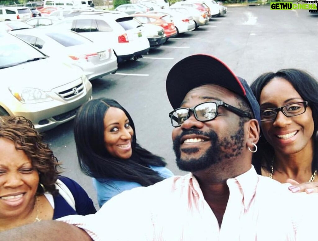 Brian Tyree Henry Instagram - #nationalsiblingday to my sisters. For always keeping your baby bro in line. And vice versa❤❤❤ @mekitadeanna @mirrorme_v