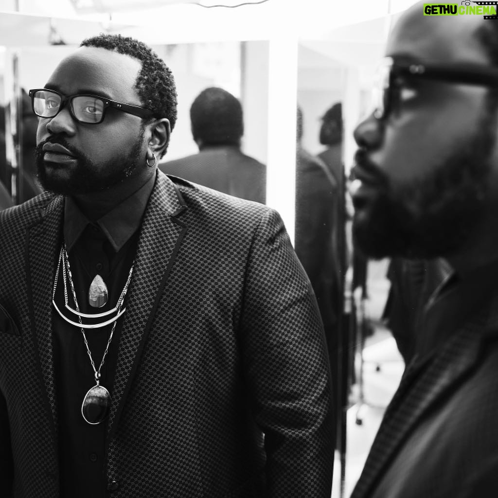Brian Tyree Henry Instagram - #tbt a post of thanks. @waaadams @waacostumedesign for continuing to style me in my own image to @janellemonae for being a pioneer and a champion among so many other amazing things @iamreginaking for being just the embodiment of blessings and truth @sterlingkbrown for being that dude at all times @away for helping my travels to every destination @dosist for also helping my travels to every destination🌬 @vincecamuto for helping me trek and to all of you for pushing me forward. Let’s go!! @thealist.us ⭐️⭐️ @talliaorange 🙏🏿🙏🏿 @armani ❤️❤️ Gold Coast, Queensland