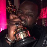 Brian Tyree Henry Instagram - #oscars styled by the amazing @waaadams @waacostumedesign suit by @armani watch by @movado statue by @spiderversemovie joy by @iamreginaking and @kikilayne ❤️👏🏿❤️👏🏿