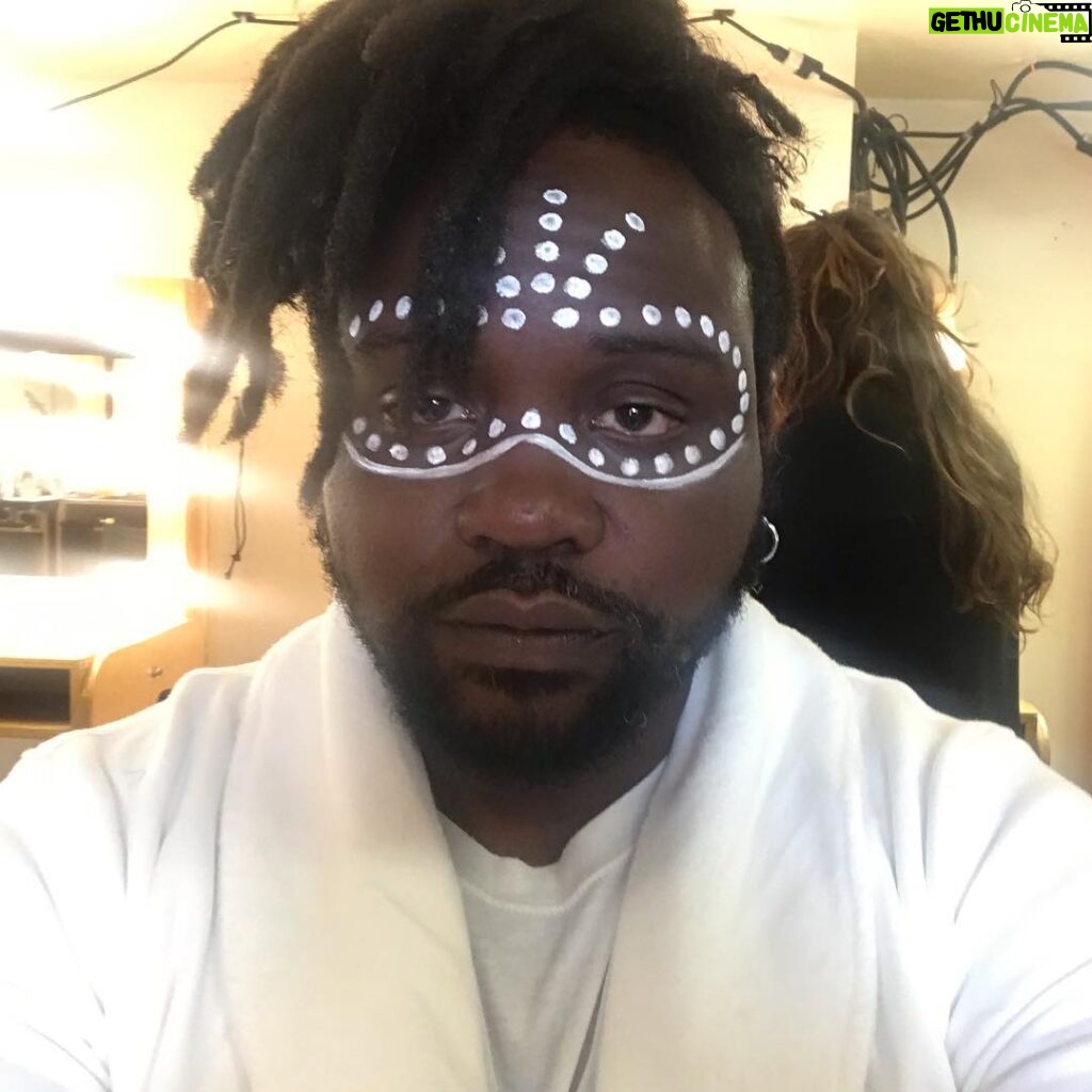 Brian Tyree Henry Instagram - The process. The skill. The focus. And RUTH CARTER FOR THE WIN!!!!!! @melissamccarthy my partner in grace and fashion. #oscars #costumedesign #blackpanther. Also to every single person in hair and makeup and costumes at the #oscars, NONE of this would be possible without your skills and attention to detail and your absolute amazing hearts. Thank you thank you thank you