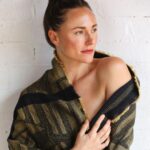Briana Evigan Instagram - @tiaandrose glow!!! Thanks for hooking me up @rosannafaraci not only with the photo shoot but your amazing oils. Can’t wait to be lathering up with these in the jungle in Bali. Smells like a tropical island and a sandy beach. My favorite place to be. Australia
