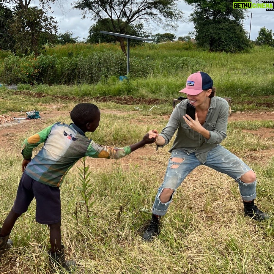Briana Evigan Instagram - Behind the scenes having some fun while getting work done! 😁 Working with communities has the potential to create a ripple effect of positive change. When individuals make a difference in one person's life or in a community, it often inspires others to do the same. What’s one good thing you have done with your community recently? Let us know below! #wildlifeconservation #conservation #africa #communityfirst #foodsecurity #sustainability